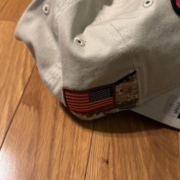 Falcons 9Fifty salute to service, khaki and digital camo hat - Picture 2 of 4